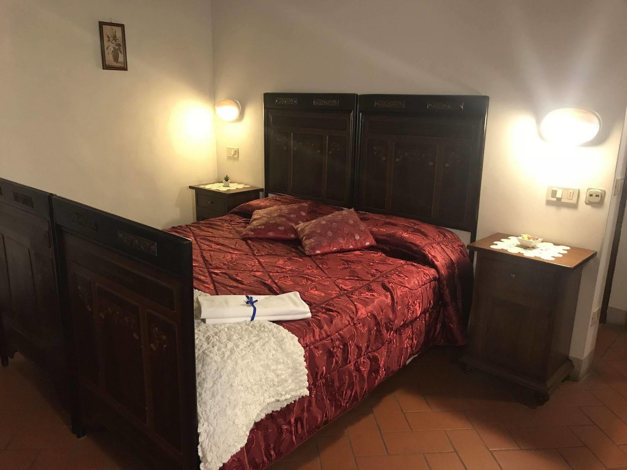 Camere Gozzante ピエンツァ エクステリア 写真
